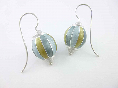 Ute Dippel - Schmuck : Ballonohrhänger